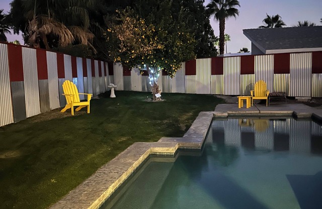 Fantastic House With Mountain Views, Private Yard, Pebble-Tech Pool. Location
