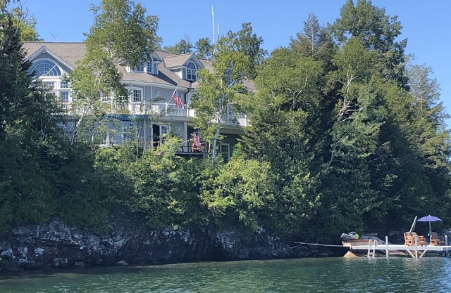 Fantastic Lake Home on breathtaking Willoughby Lake!