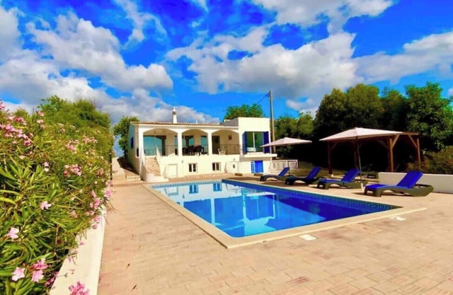 Traumhafte Lage / Meerblick / Privater Pool / AC