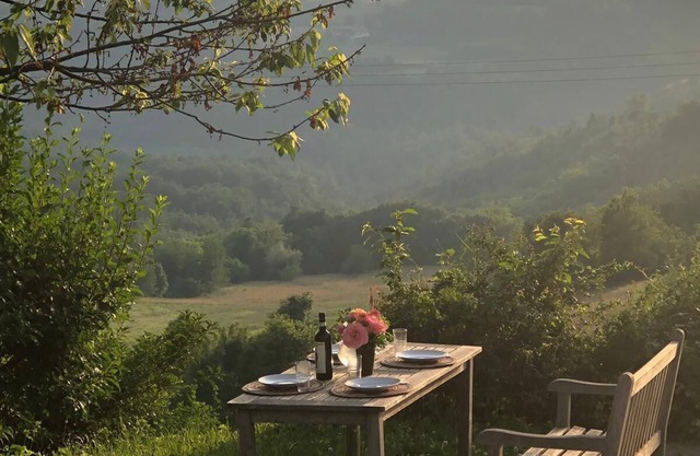 Traumhaft ruhige und geräumige Wohnung mit Garten , Blick auf den Monviso Berg