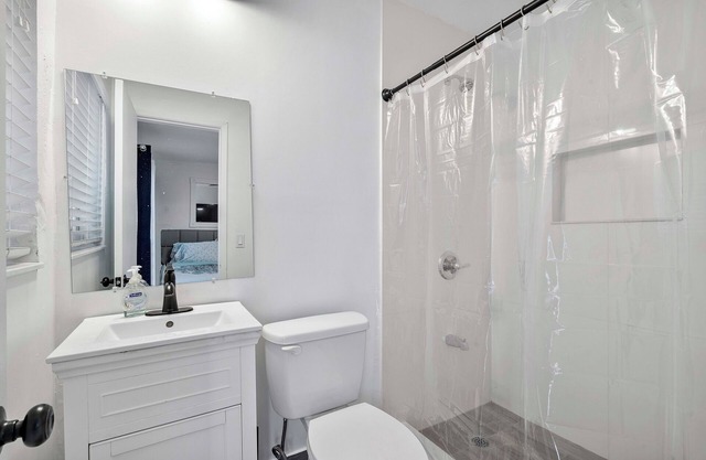 Fantastic Studio Efficency in beautiful Pompano Beach Pointe!