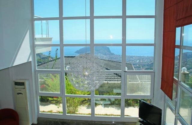 Fantasische White Village Villa