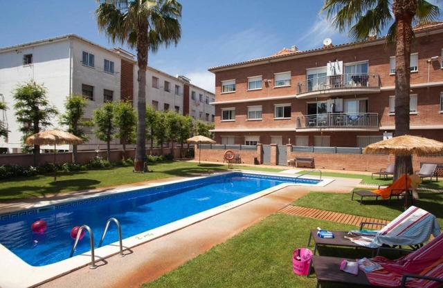 Fantastico Apto. EN Castelldefels +piscina, 6 Pers./apto. Consultar