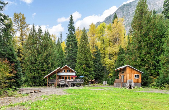 Far and Away Cabin | 0 Bed, 1 Bath
