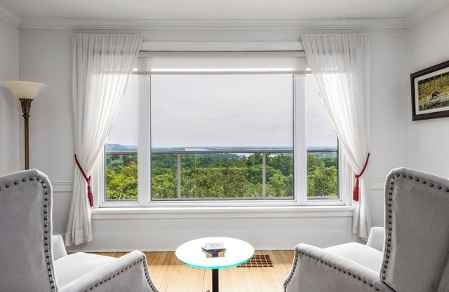 Far Horizons Luxus Ferienhaus in Montebello, Quebec