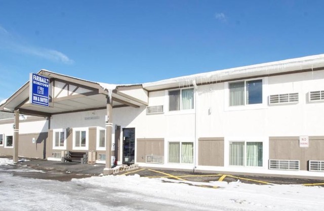 Faribault Hometown Inn & Suites