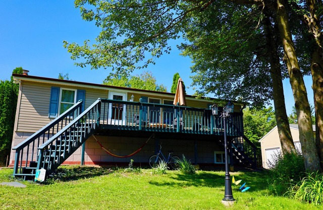 Farm Country House with Pool and Huge Property