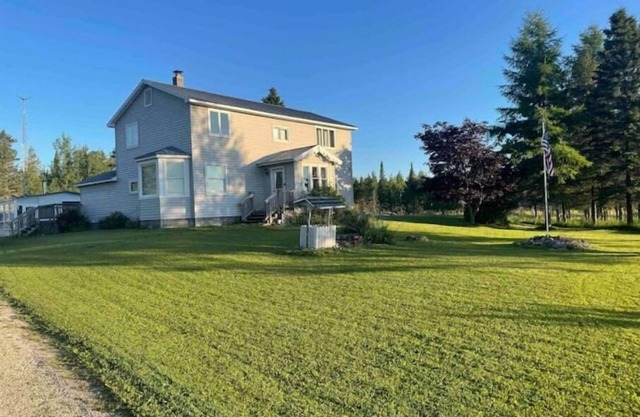 Farm house on 80 acres bring your horse too