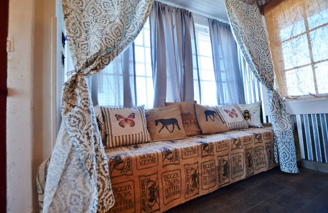 Farm stay at Midnight Rose Farm