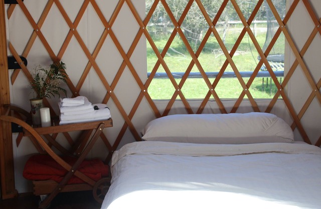 Farm-Stay one bedroom Eagle yurt