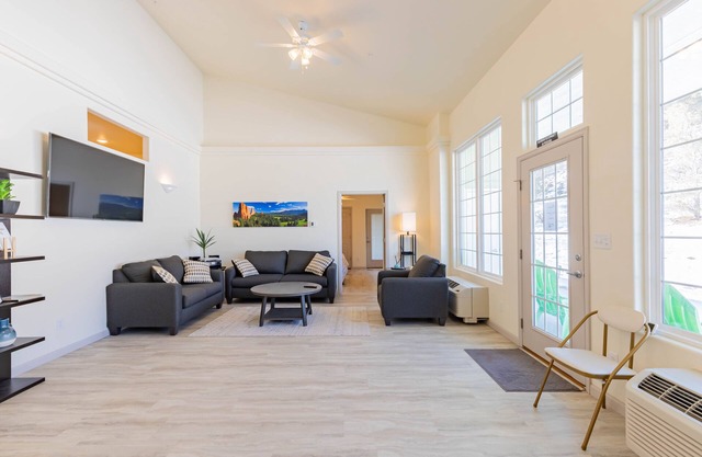 Farm Sustainable Lodge in Molina Suite C