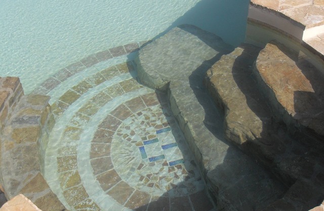 Farmhouse with beautiful pool and jacuzzi, panoramic location in chianti
