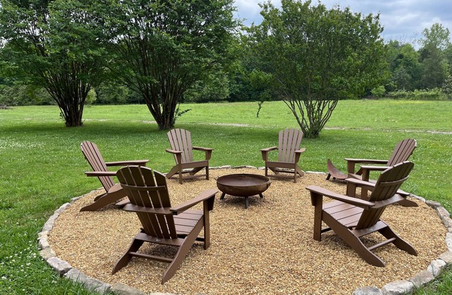 Farmhouse - A private sanctuary Hayride included with 3 or more nights