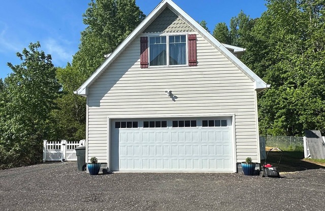 Farmhouse Charm Woolford Studio Apt. w/ Amazing Eastern Shore Sunrise & Sunsets