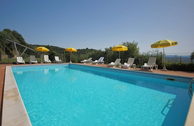 Gemütliches Bauernhaus in Paciano mit Pool