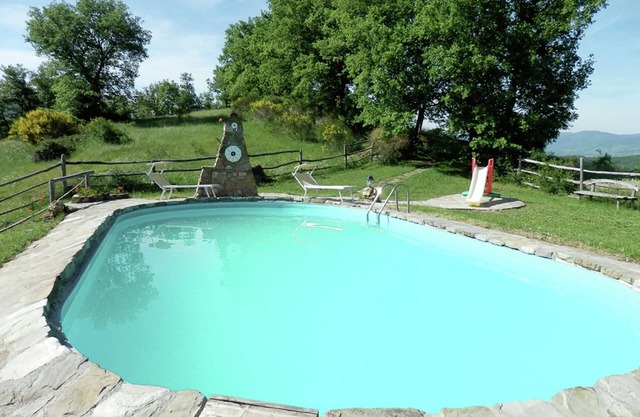 Ferienhaus in Ortignano mit Swimmingpool