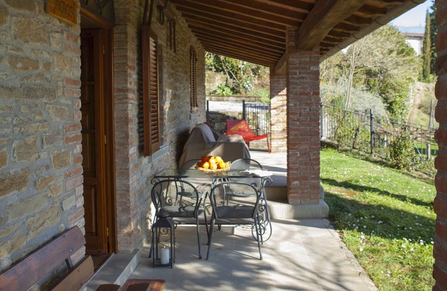 Schönes tierfreundliches Bauernhaus mit Pool