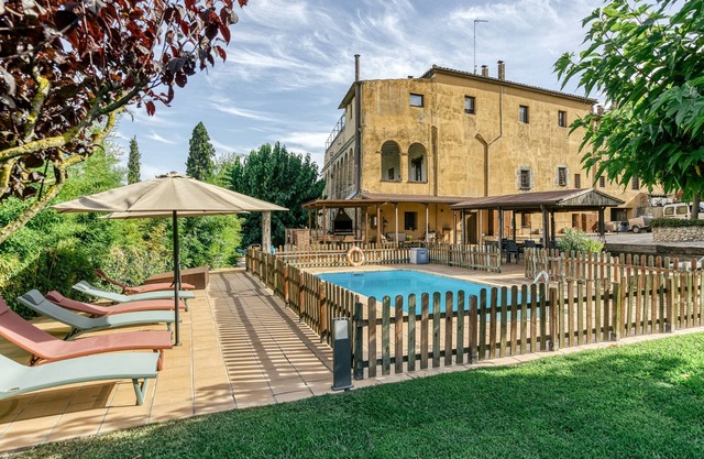 Bauernhaus 'Mas Alba' mit Bergblick, privatem Pool und WLAN
