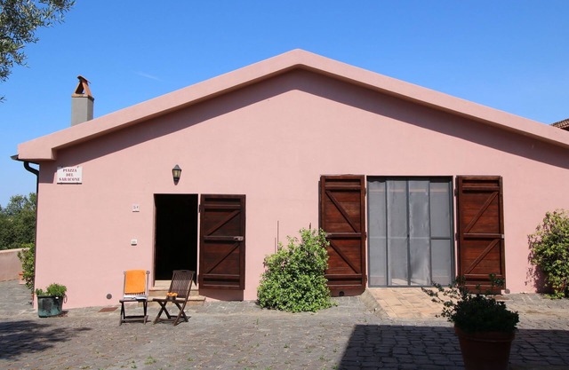 Bauernhaus in Montalto di Castro mit Swimmingpool