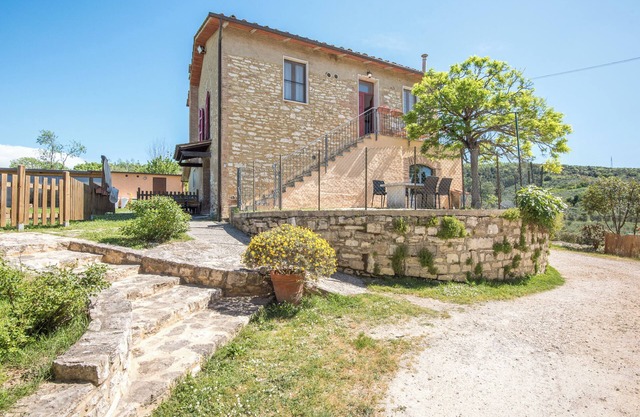 Bauernhaus 'Podere Del Pereto Bio- 203' mit Gemeinschaftspool, privatem Garten und WLAN