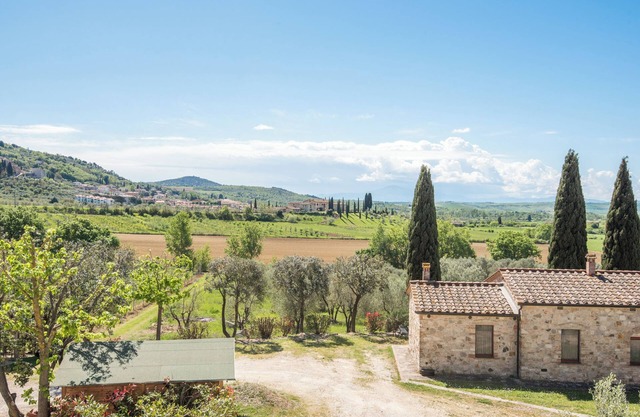 Bauernhof 'Podere Del Pereto Bio- 201' mit Gemeinschaftspool, privater Terrasse und WLAN
