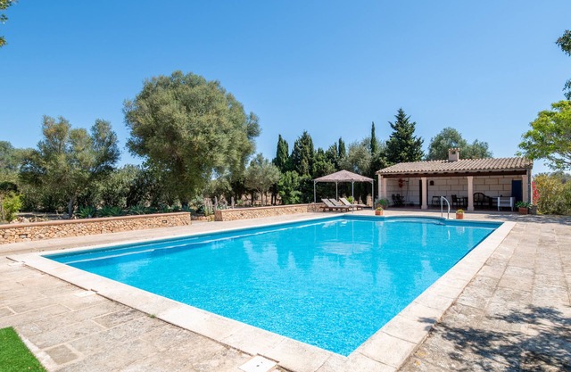 Bauernhaus 'Sa Bassa Crua Agroturismo 3' mit Gemeinschaftspool, privater Terrasse und WLAN
