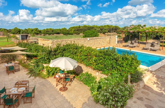Farmhouse 'Sa Granota' with Shared Pool, Wi-Fi and Air Conditioning