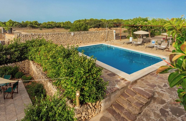 Farmhouse 'Sa Païssa' with Shared Pool, Wi-Fi and Air Conditioning