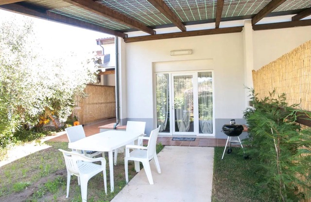 Bauernhaus 'Trilocale Vicino Al Mare' mit privatem Garten, WLAN und Klimaanlage