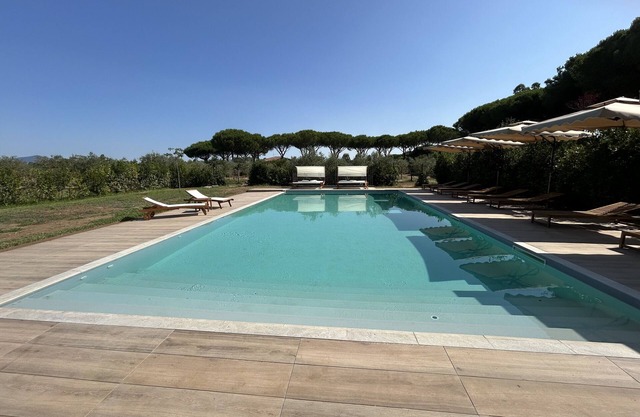 Farmhouse 'Villetta Lavanda' with Shared Pool, Wi-Fi and Air Conditioning