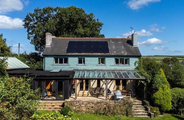 Farmhouse with Garden & Countryside Views