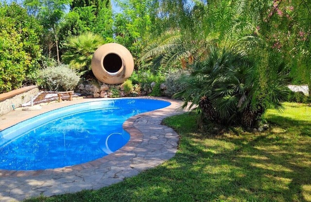 Farmhouse with swimming pool, Rome and Airport short distance