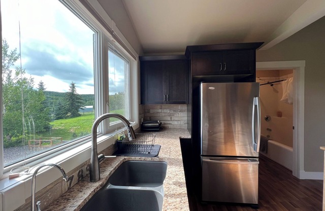 Cozy 2 BR suite