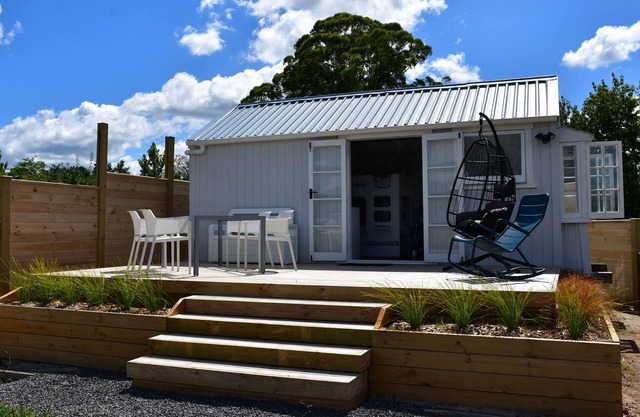 Farmview Cabin at Oromahoe Downs Farm