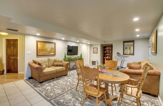 Farr West Apartment on Farm < 25 Mi to Ski Resorts