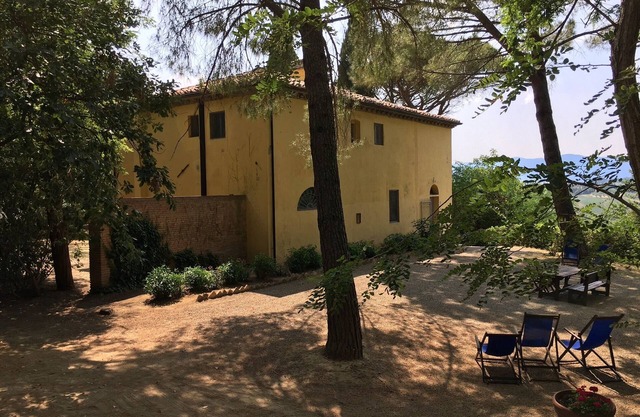 Agricola Sforni-Ferienhäuser mit Swimmingpool und Tennisplatz