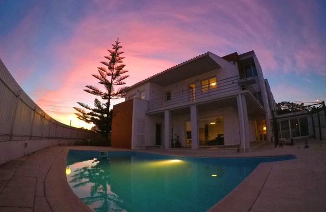 Faulha House, Villa mit Pool und Grill