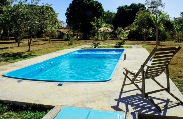 Fazendinha Rústica com Piscina Próxima a Curvelo