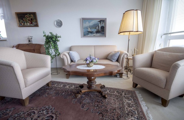 FB 12.01 - Liebevoll eingerichtete Wohnung mit wunderschönem Meerblick