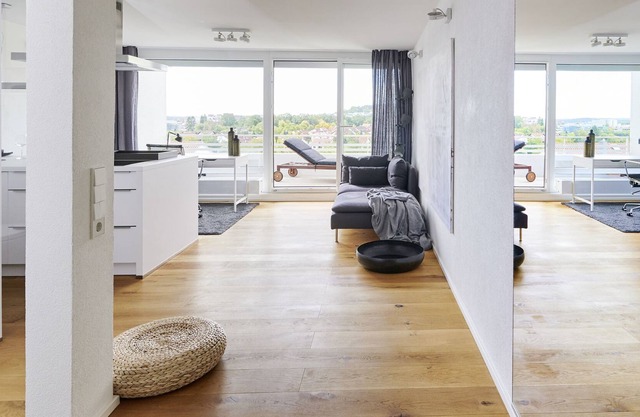 FCB 6, 2 Zimmer, toller Blick, neu renoviert, ruhig
