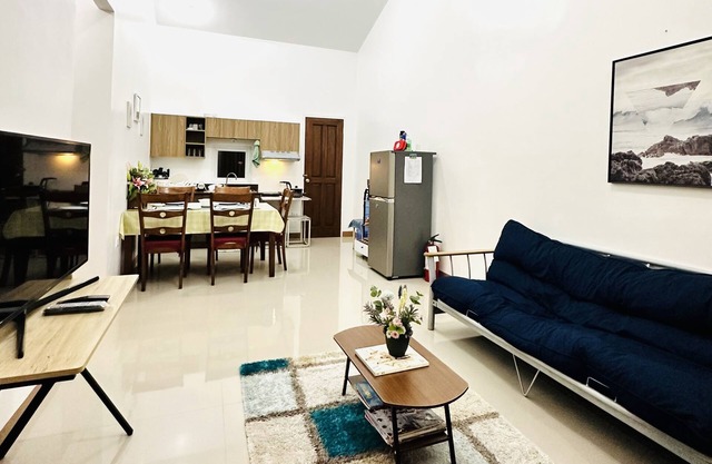 Feel at Home in Gensan Wi-fi Netflix Carport H&C toilet and bath Pet friendly