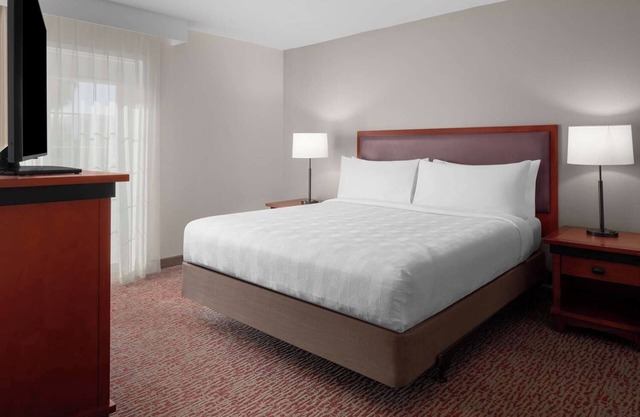 Feel at Home! 1 BR Suite w/ Workspace & Wi-Fi, Near Intel & Agilent Offices!