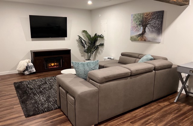Feel at home in This 2 Bedroom Basement Suite