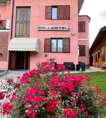 Fell Hotel