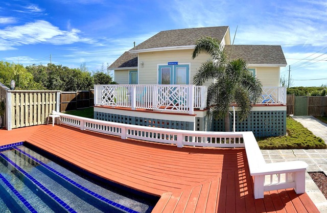 *** Unglaublicher Pool mit Whirlpool *** Wunderschöner Strand *** Brandneue 2BR Villa mit AC ***