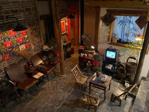 Fenghuang Ancient Town Persimmon Courtyard B&B