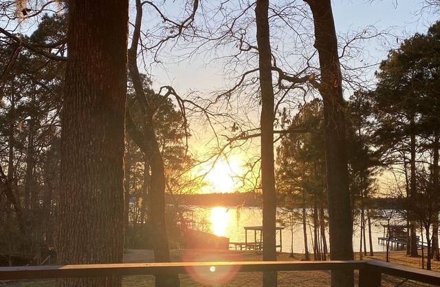 Fergy’s Cove- Waterfront Family Getaway on Lake Livingston