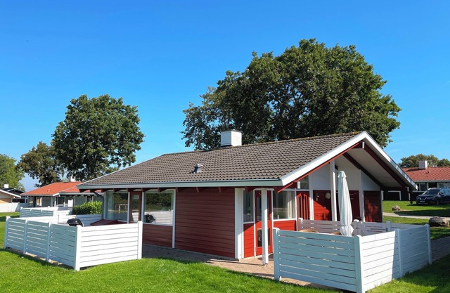 Feriebolig nær natur og hav - Fælles pool, badestrand, mini golf