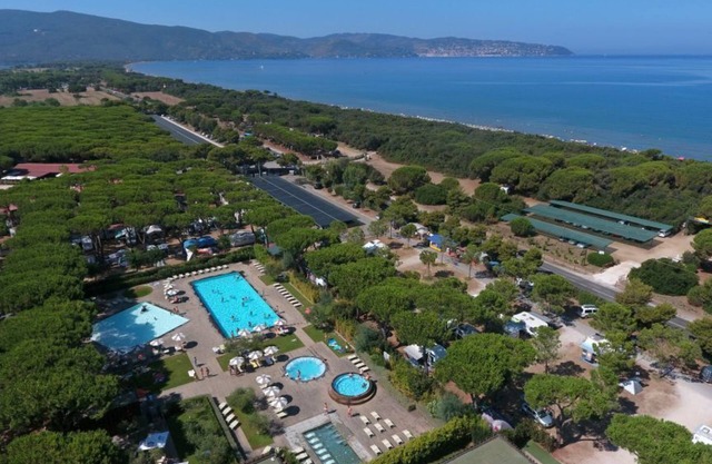 Feriendorf Orbetello Lodge Deluxe für 6 Personen