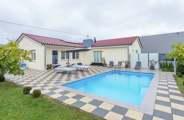 Ferienhaus in Markdorf mit Pool